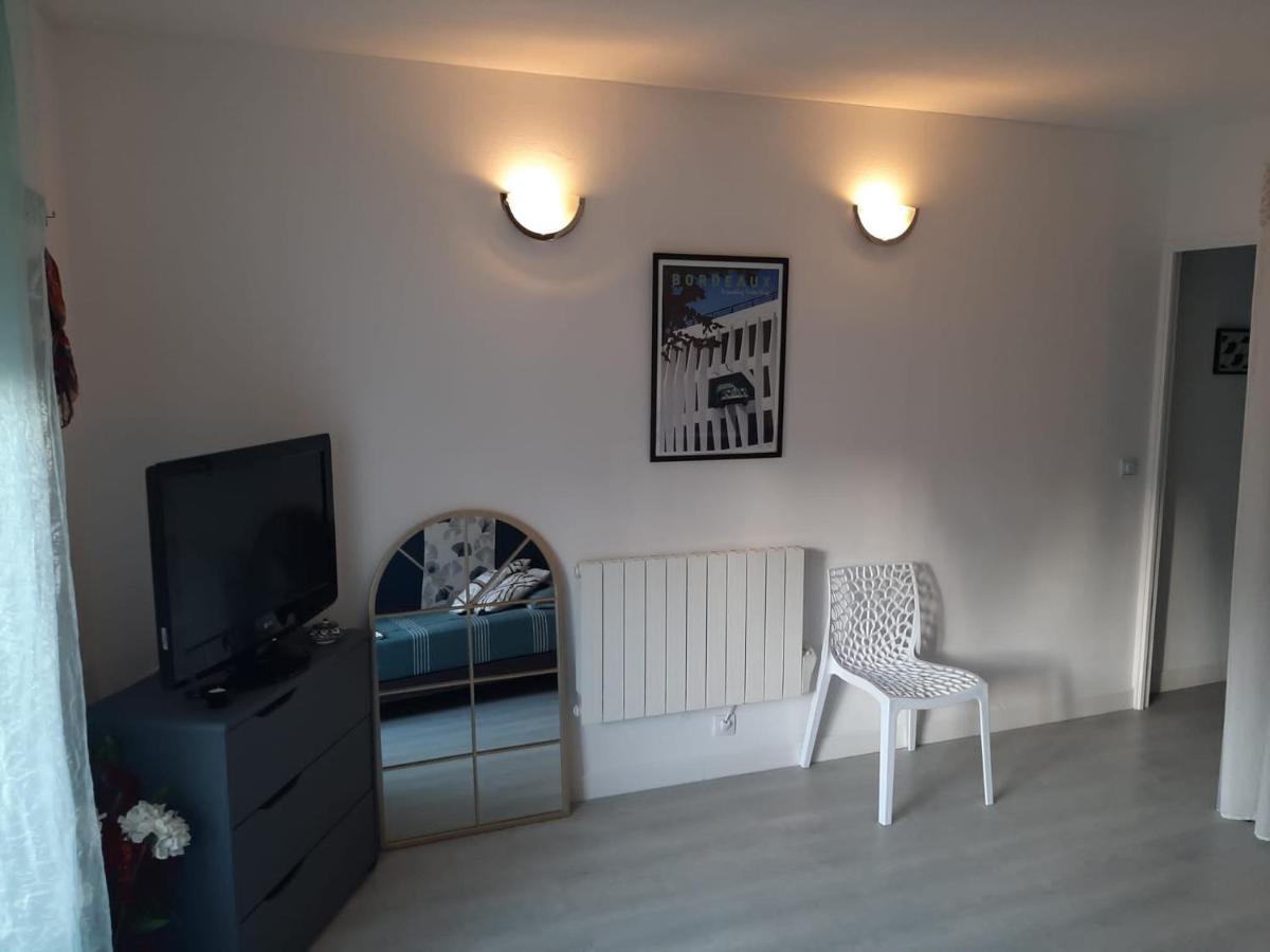 Appartement T1 Hyper Centre Avec Balcon Bordeaux Esterno foto